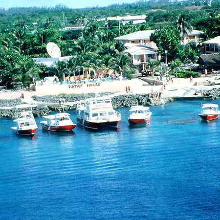 Sunset House Hotel George Town Bagian luar foto